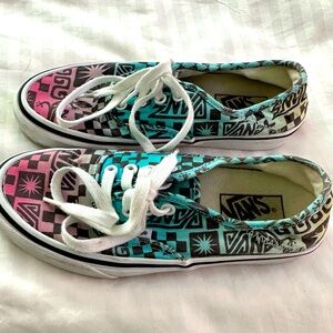Vans shoes women’s size 7 or Men’s 5.5